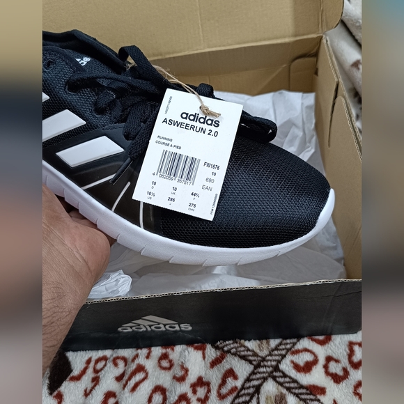 Adidas - Picture 7 of 10